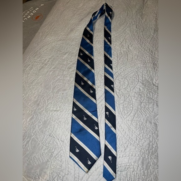 LANDS END Silk ⛵️ Tie 2 for $22❇️ - Picture 2 of 5